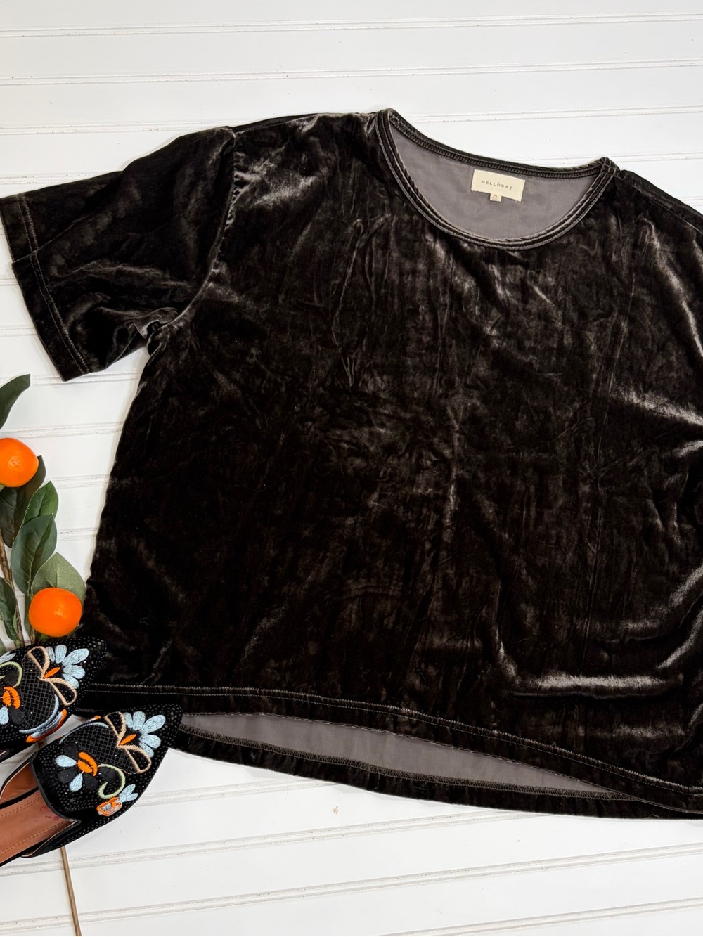 Mellóday Velvet Short Sleeve Boxy Tee